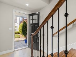 2123 Mcilhenny St Street, Houston TX 77004