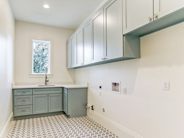 1050 W 42nd Street, Houston TX 77018