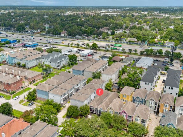 239 W 27th Street, Houston TX 77008