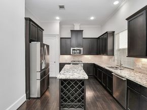 239 W 27th Street, Houston TX 77008