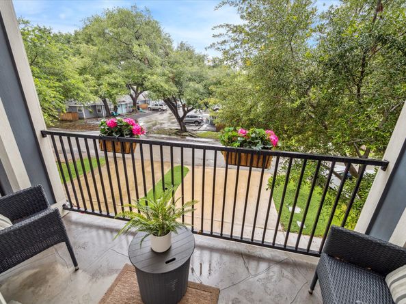 239 W 27th Street, Houston TX 77008