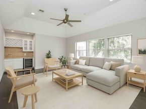 239 W 27th Street, Houston TX 77008