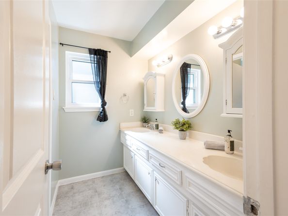 2016 Pine River Drive, Houston TX 77339