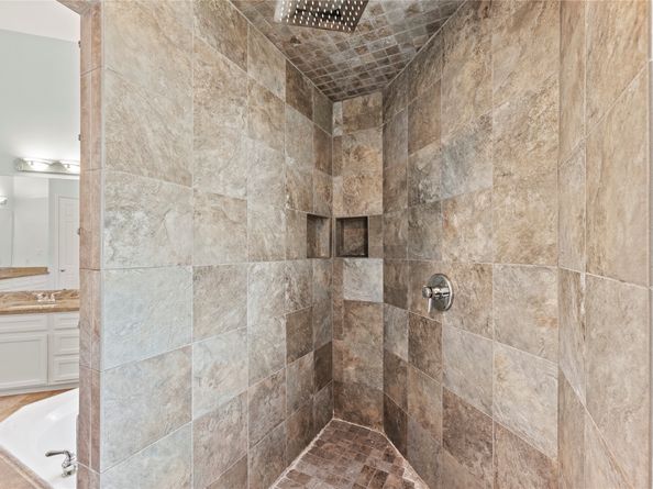 1423 Kelliwood Oaks Drive, Katy TX 77450