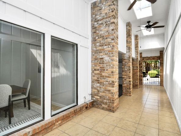 409 E Fair Harbor Lane, Houston TX 77079