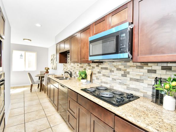 409 E Fair Harbor Lane, Houston TX 77079