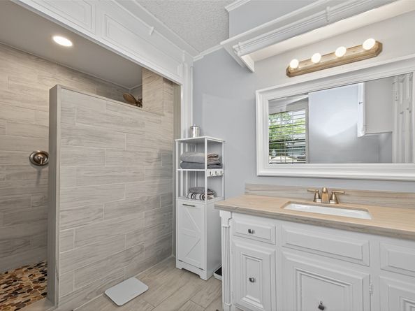 5503 Pebble Springs Drive, Houston TX 77066