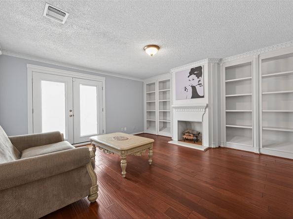 5503 Pebble Springs Drive, Houston TX 77066