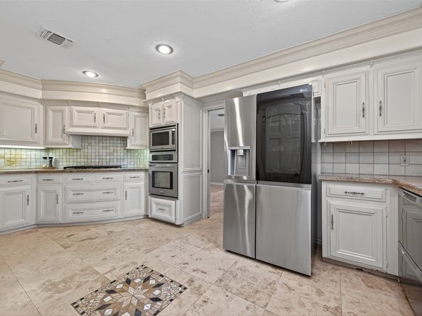 5503 Pebble Springs Drive, Houston TX 77066