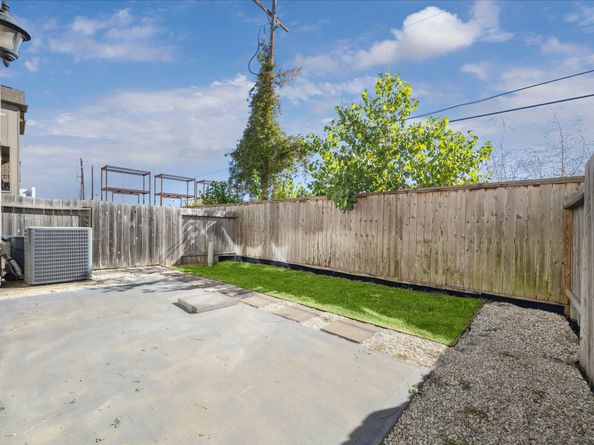 10709 Madden Oaks Place, Houston TX 77043