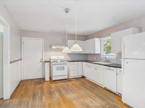 8419 Bluegate Court, Houston TX 77025