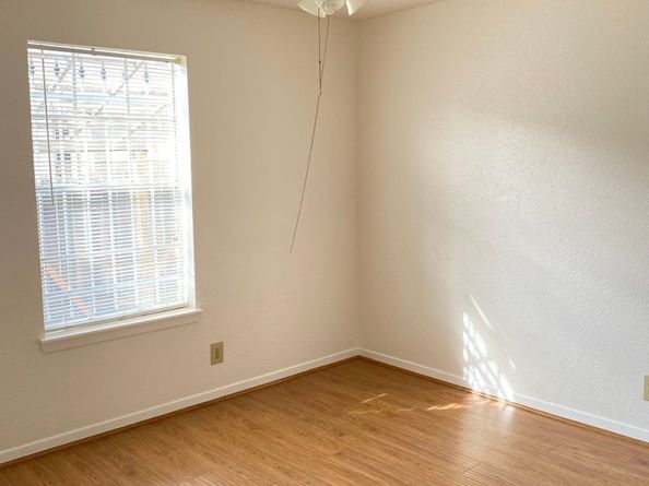 6201 Ranchester Drive 19, Houston TX 77036