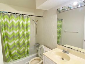 6201 Ranchester Drive 19, Houston TX 77036