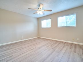 10818 Briar Forest Drive 34, Houston TX 77042