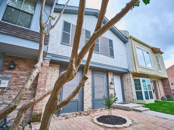 10818 Briar Forest Drive 34, Houston TX 77042