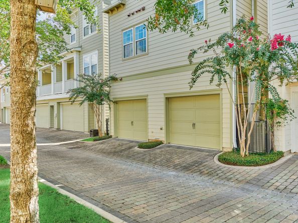 27 Rafters Row, Spring TX 77380