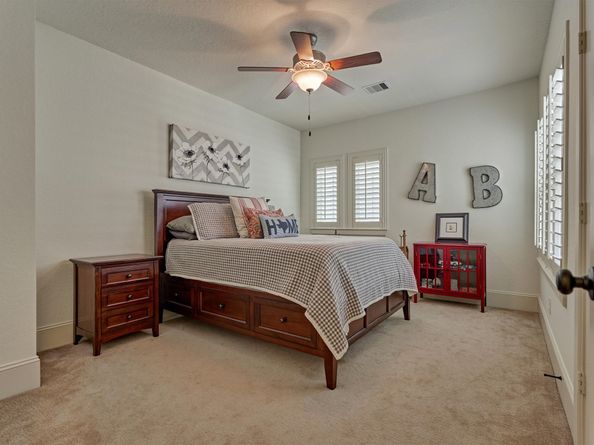 27 Rafters Row, Spring TX 77380