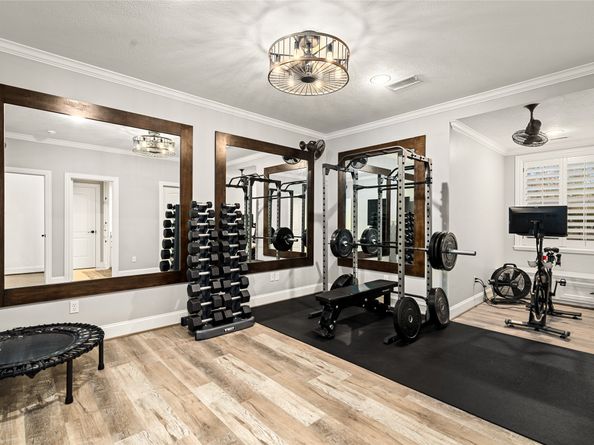 34 Hunnewell Court, The Woodlands TX 77382