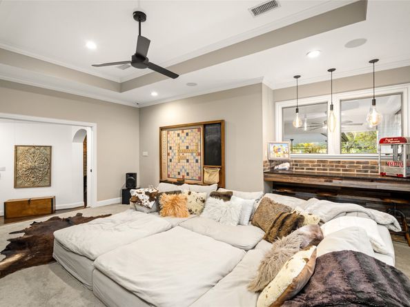 34 Hunnewell Court, The Woodlands TX 77382