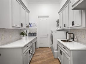 34 Hunnewell Court, The Woodlands TX 77382