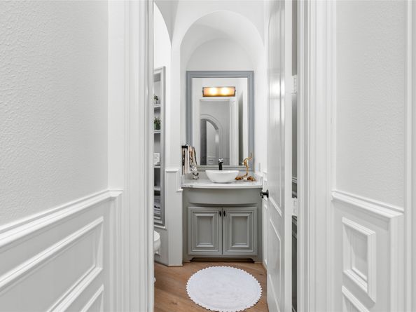 34 Hunnewell Court, The Woodlands TX 77382