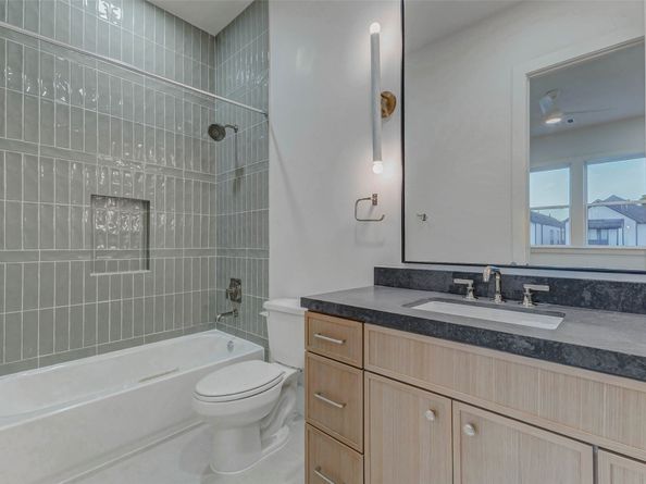 608 E 26th Street, Houston TX 77008