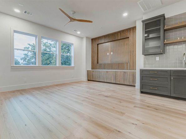 608 E 26th Street, Houston TX 77008