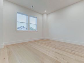 608 E 26th Street, Houston TX 77008