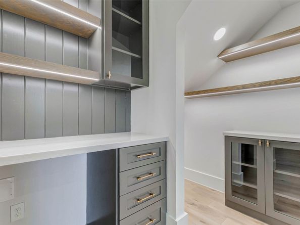 608 E 26th Street, Houston TX 77008