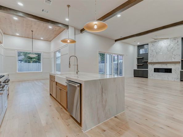 608 E 26th Street, Houston TX 77008