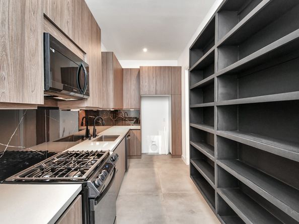 5414 John Dreaper Drive, Houston TX 77056