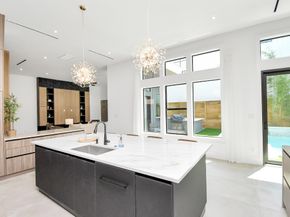 5414 John Dreaper Drive, Houston TX 77056