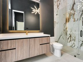 5414 John Dreaper Drive, Houston TX 77056