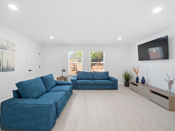 45 Wellford Street, Houston TX 77022