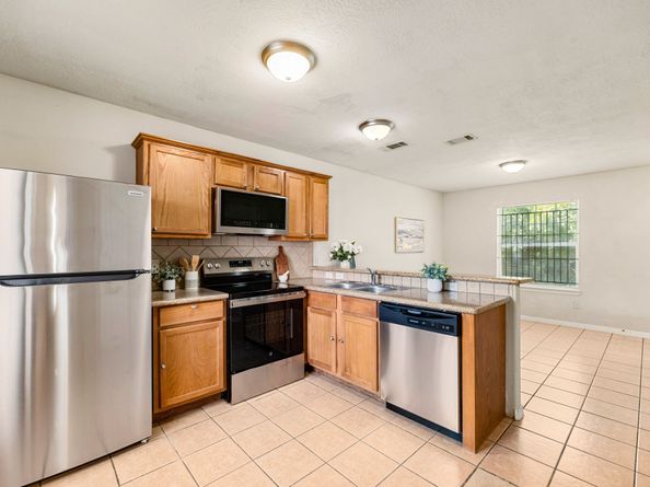 6418 England Street, Houston TX 77021