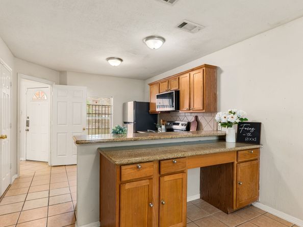 6418 England Street, Houston TX 77021