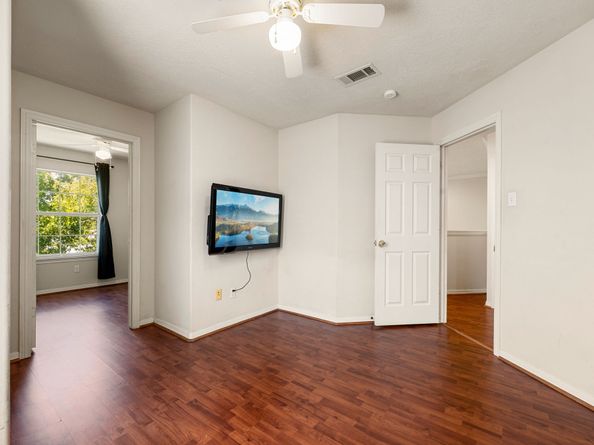 6418 England Street, Houston TX 77021