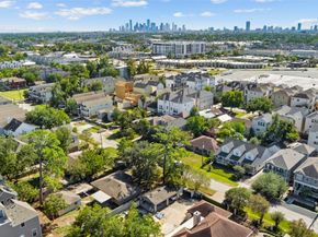 1427 W 22nd Street, Houston TX 77008