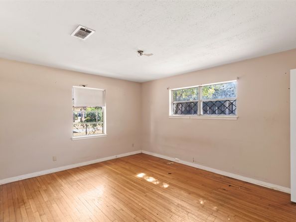 1427 W 22nd Street, Houston TX 77008