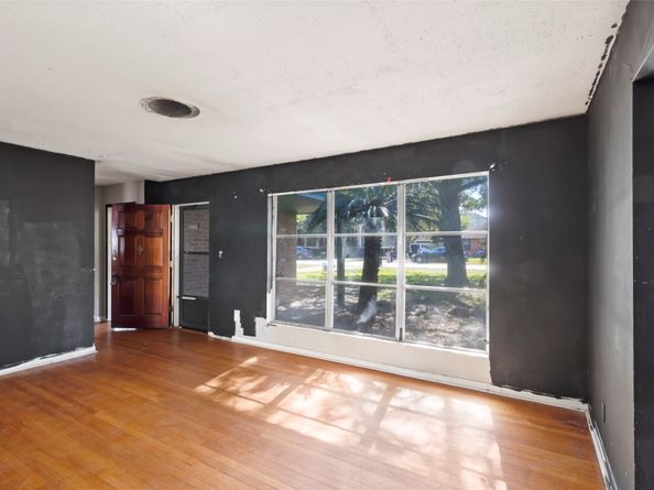 1427 W 22nd Street, Houston TX 77008