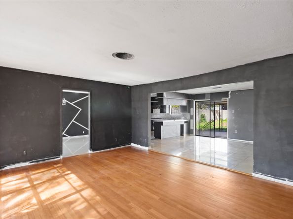 1427 W 22nd Street, Houston TX 77008