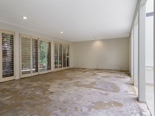 201 Vanderpool Lane 65, Houston TX 77024