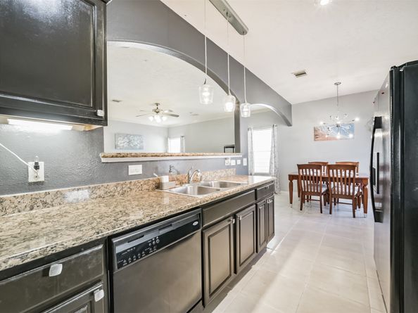 1728 Tornado, Houston TX 77091