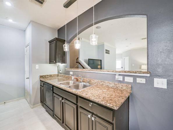 1728 Tornado, Houston TX 77091