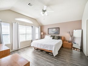 1728 Tornado, Houston TX 77091