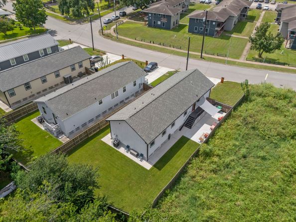 7393 Fairway Drive B, Houston TX 77087