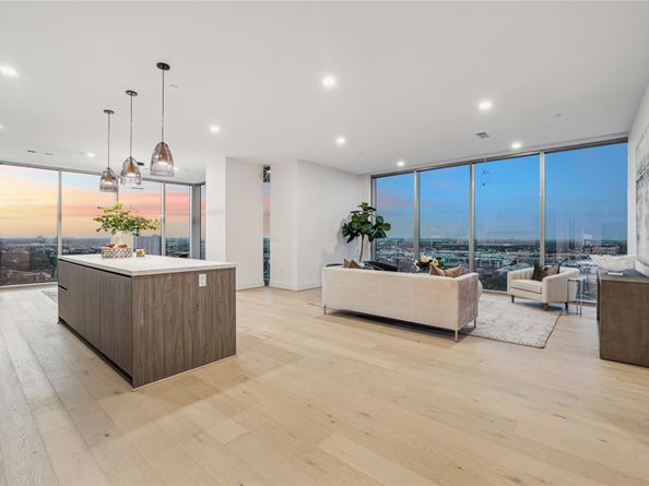 1711 Allen Parkway 2301, Houston TX 77019