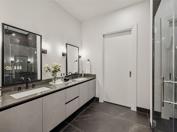 1711 Allen Parkway 2301, Houston TX 77019