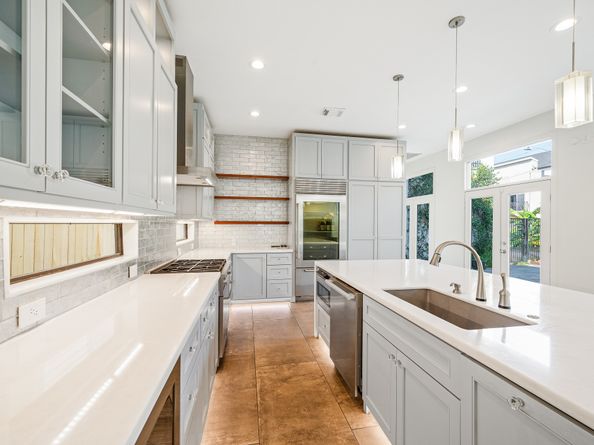 235 Malone Street, Houston TX 77007