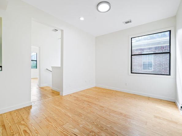 235 Malone Street, Houston TX 77007